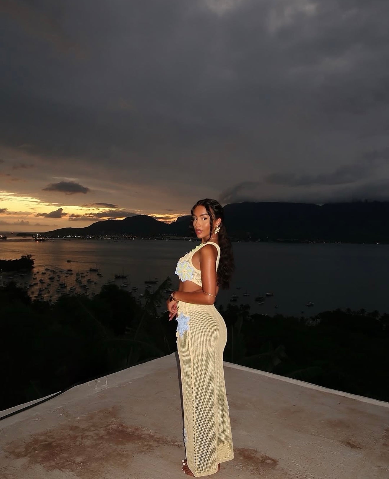 Conjunto de playa con top y falda larga Venecia