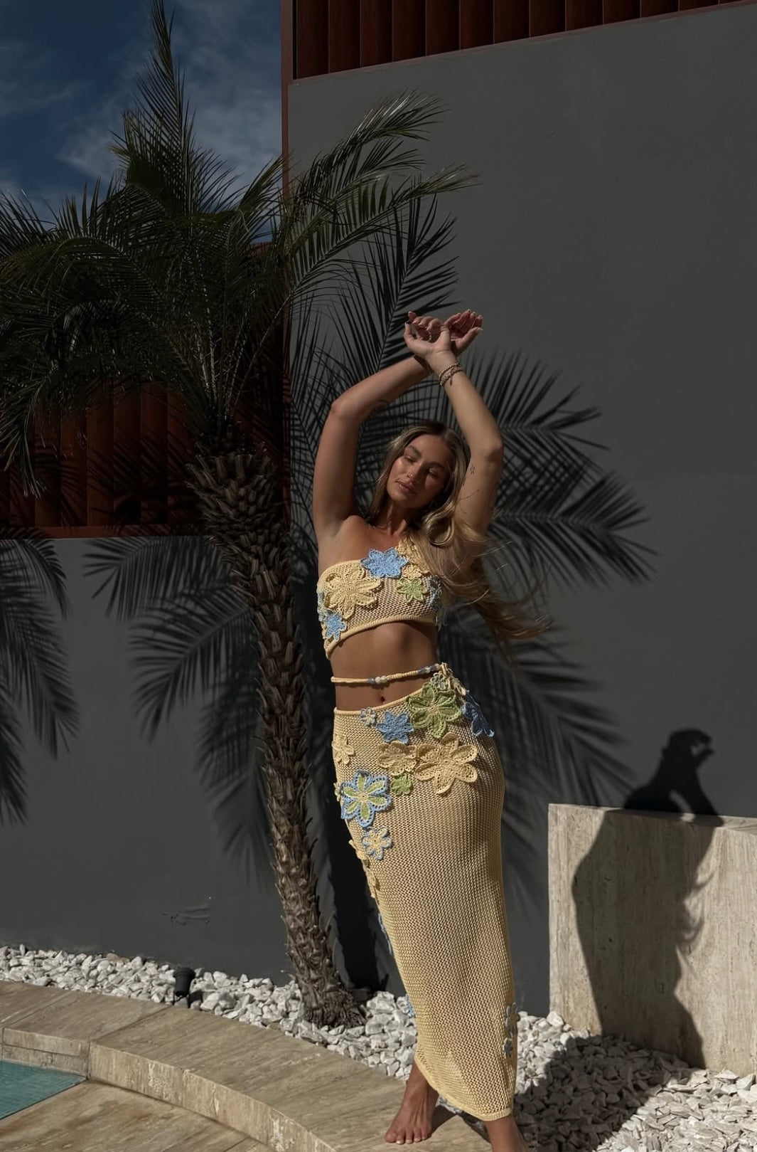 Conjunto de playa con top y falda larga Venecia